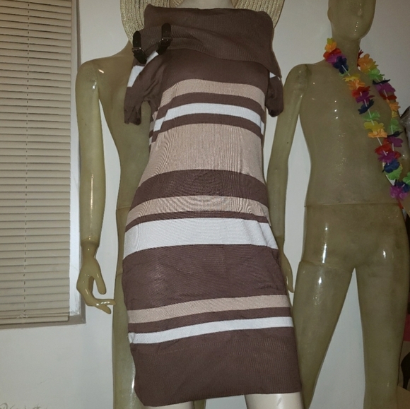 Short Sleeve Sweater Dress - Picture 5 of 6